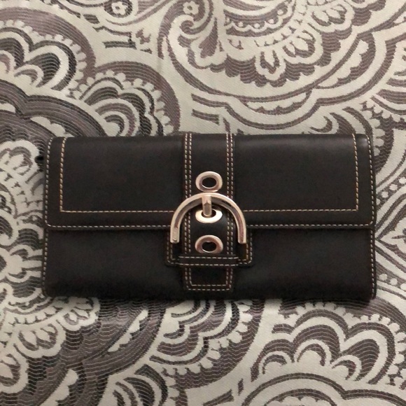Coach Handbags - Classic coach wallet
